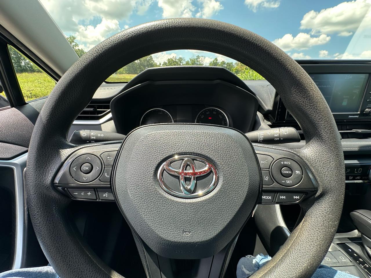 Toyota RAV4 Hybrid LE AWD (Natl) 2021