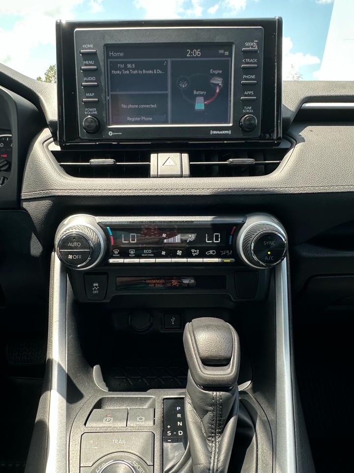 Toyota RAV4 Hybrid LE AWD (Natl) 2021
