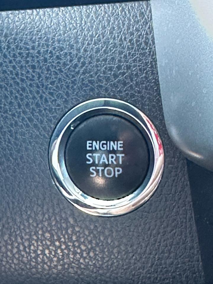 Toyota Highlander Limited V6 AWD (Natl) 2019