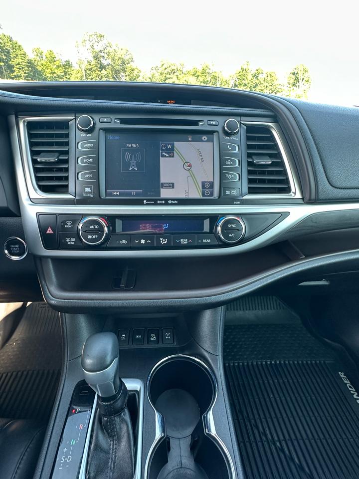 Toyota Highlander Limited V6 AWD (Natl) 2019