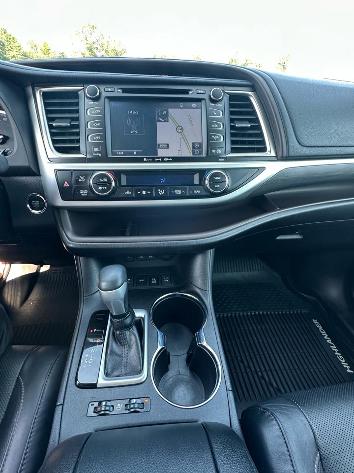 Toyota Highlander Limited V6 AWD (Natl) 2019