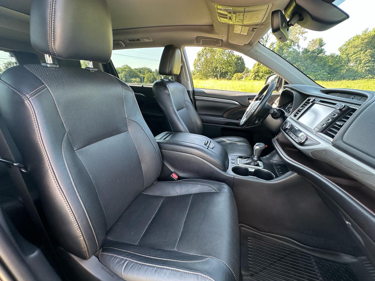 Toyota Highlander Limited V6 AWD (Natl) 2019