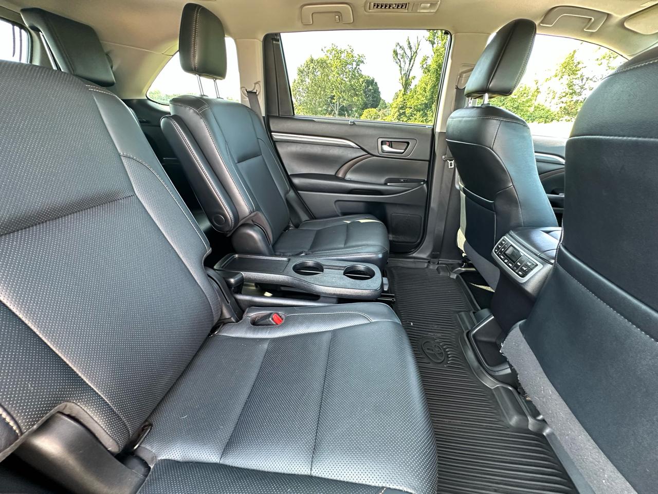 Toyota Highlander Limited V6 AWD (Natl) 2019