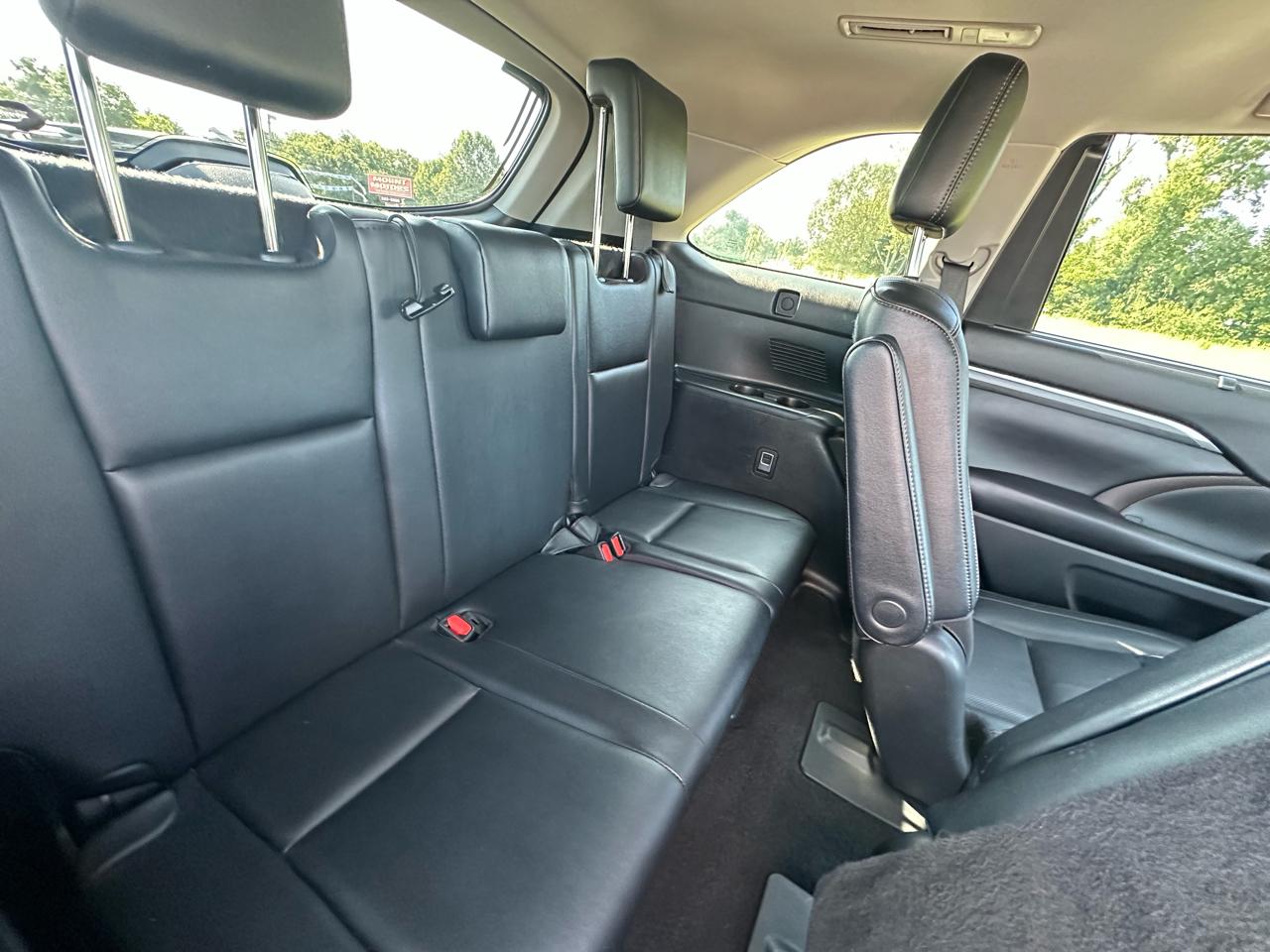 Toyota Highlander Limited V6 AWD (Natl) 2019