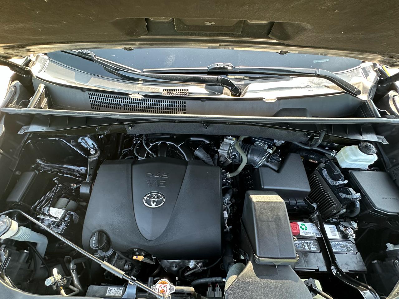 Toyota Highlander Limited V6 AWD (Natl) 2019