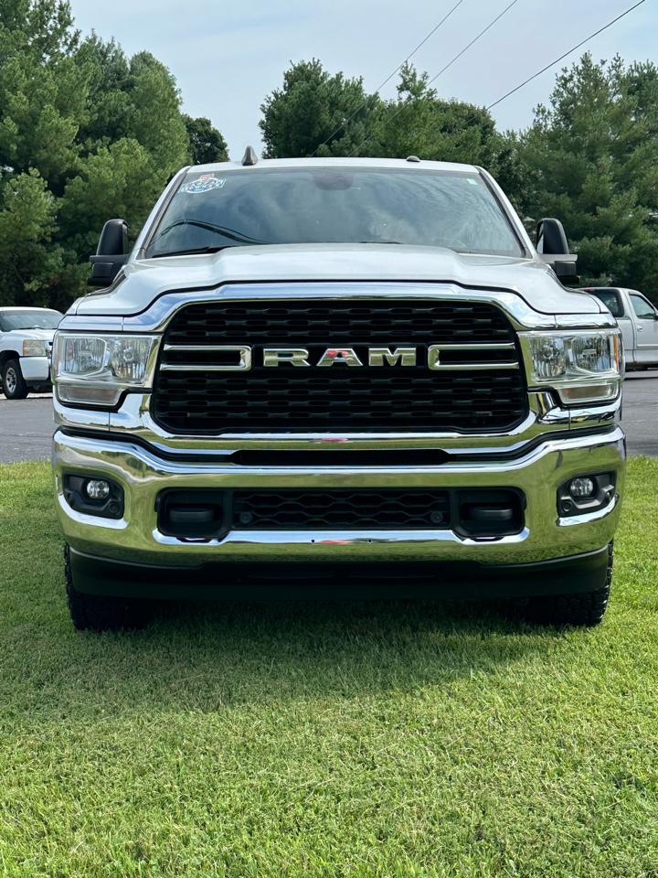 RAM 2500 Big Horn 4x4 Crew Cab 6'4" Box 2024
