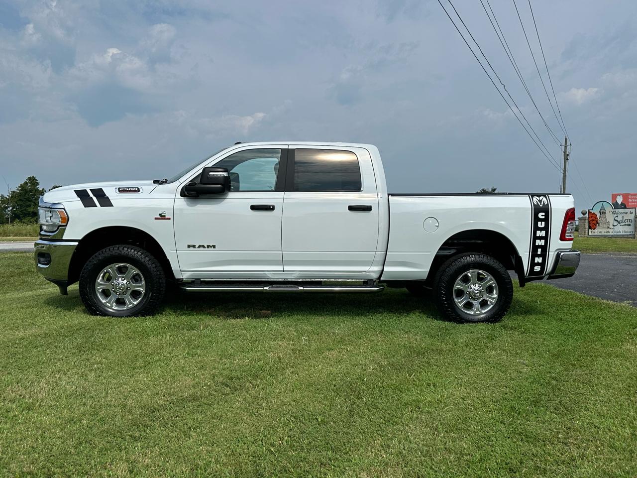 RAM 2500 Big Horn 4x4 Crew Cab 6'4" Box 2024
