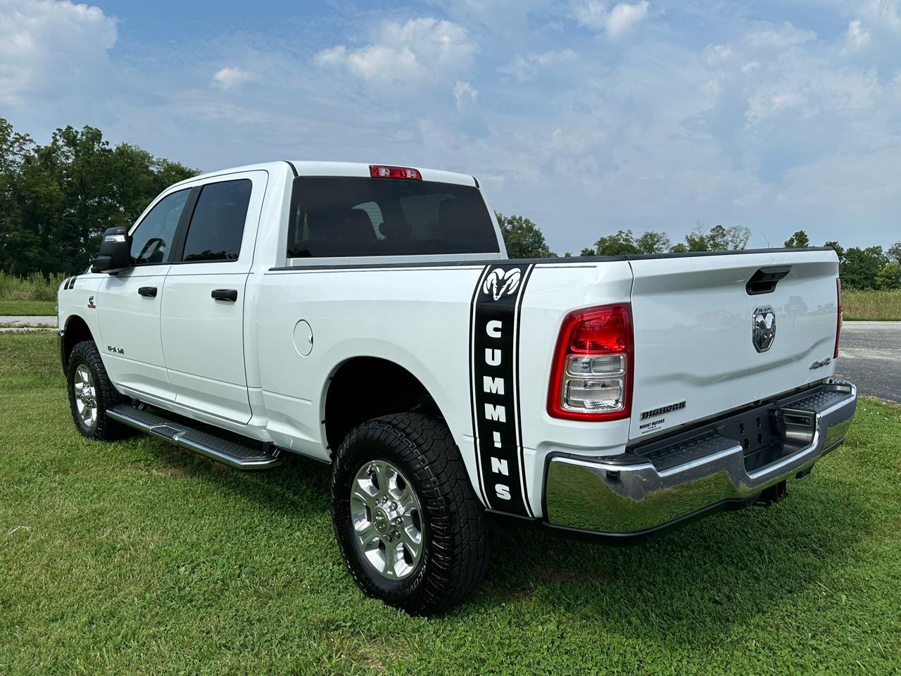 RAM 2500 Big Horn 4x4 Crew Cab 6'4" Box 2024