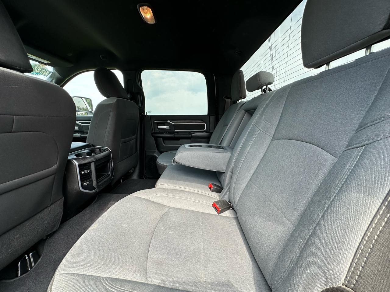 RAM 2500 Big Horn 4x4 Crew Cab 6'4" Box 2024
