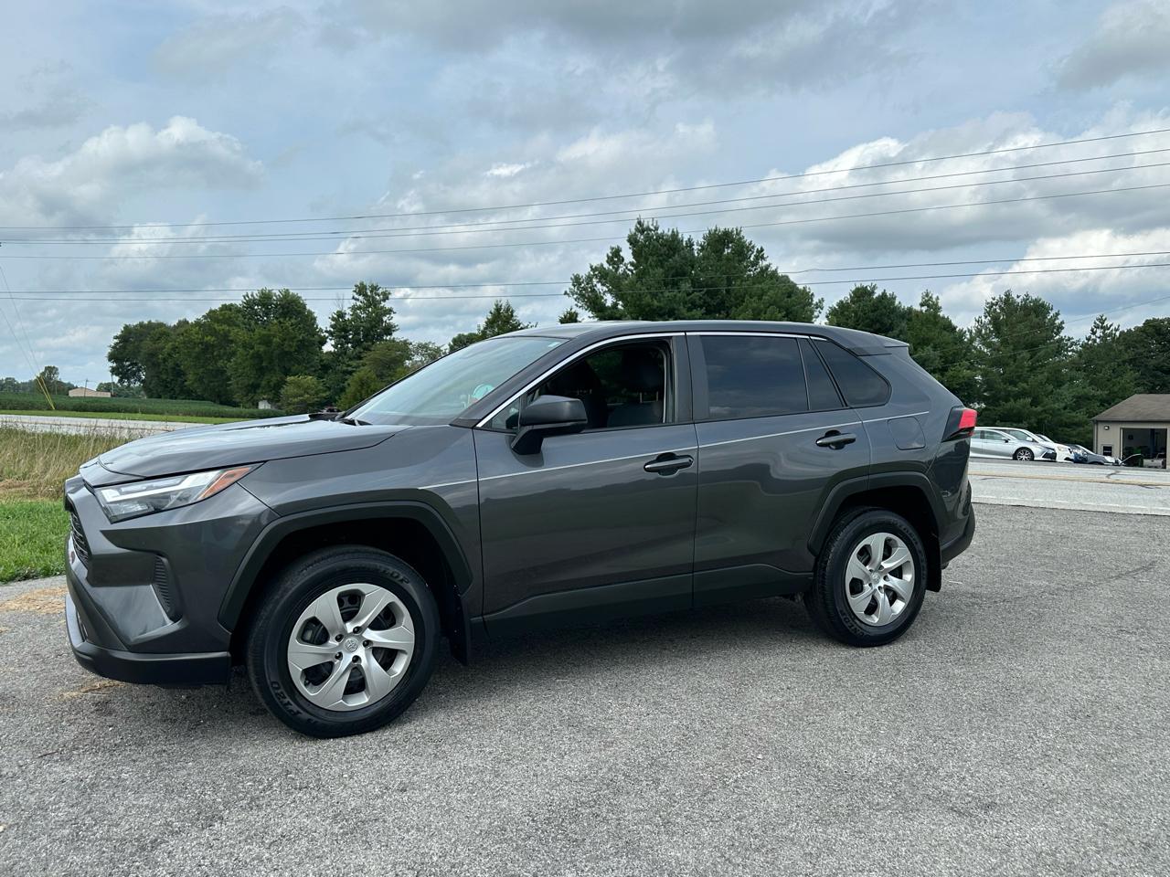 Toyota RAV4 LE AWD (Natl) 2023