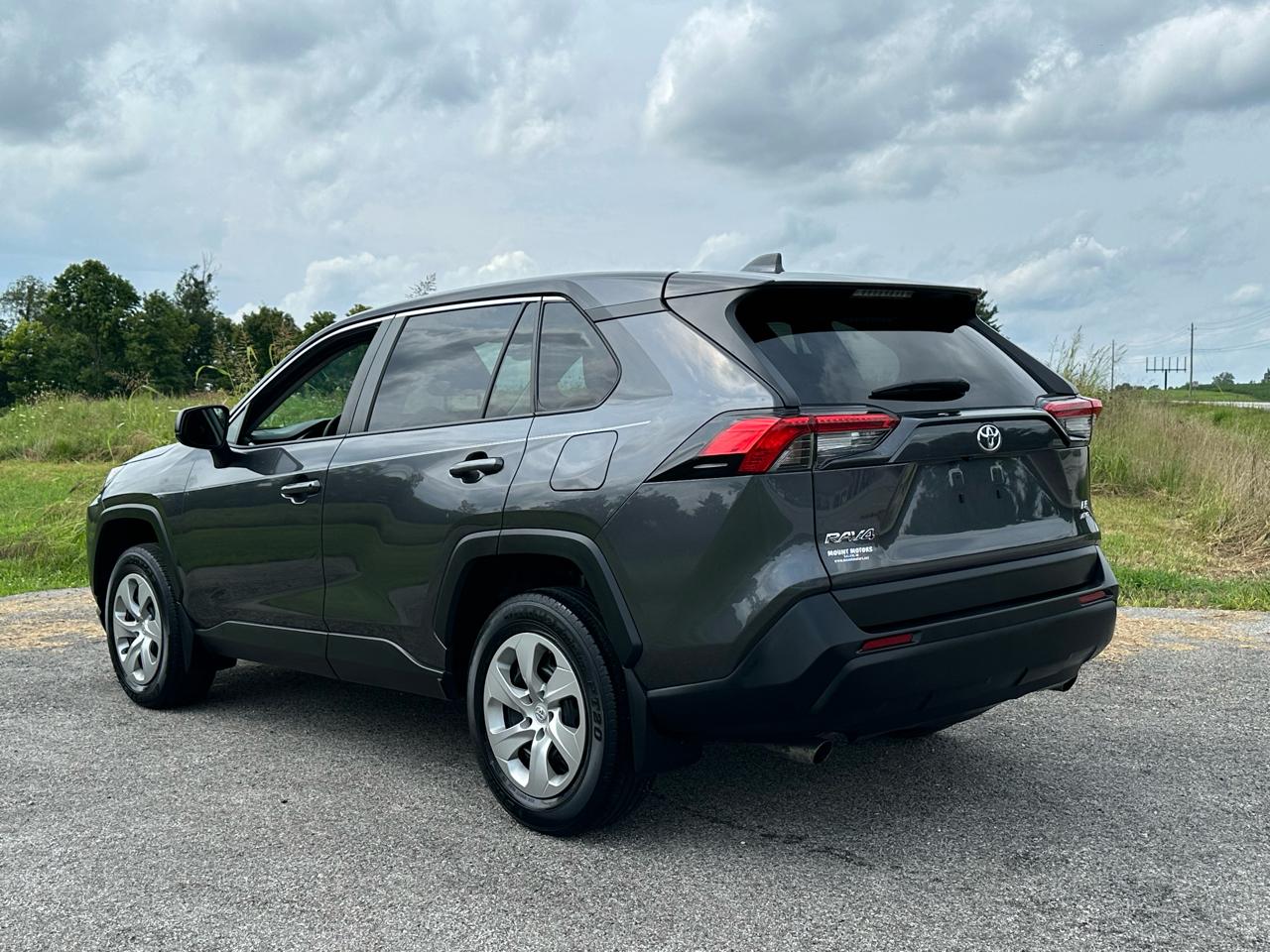 Toyota RAV4 LE AWD (Natl) 2023
