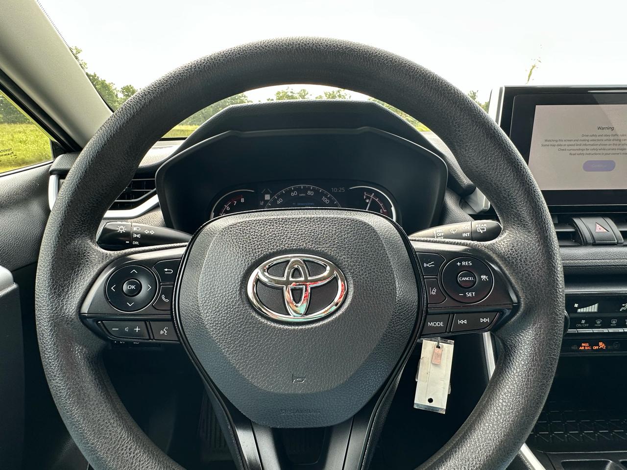 Toyota RAV4 LE AWD (Natl) 2023