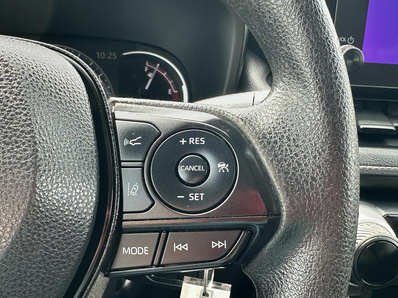 Toyota RAV4 LE AWD (Natl) 2023