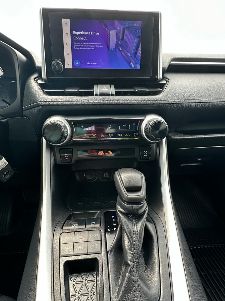 Toyota RAV4 LE AWD (Natl) 2023