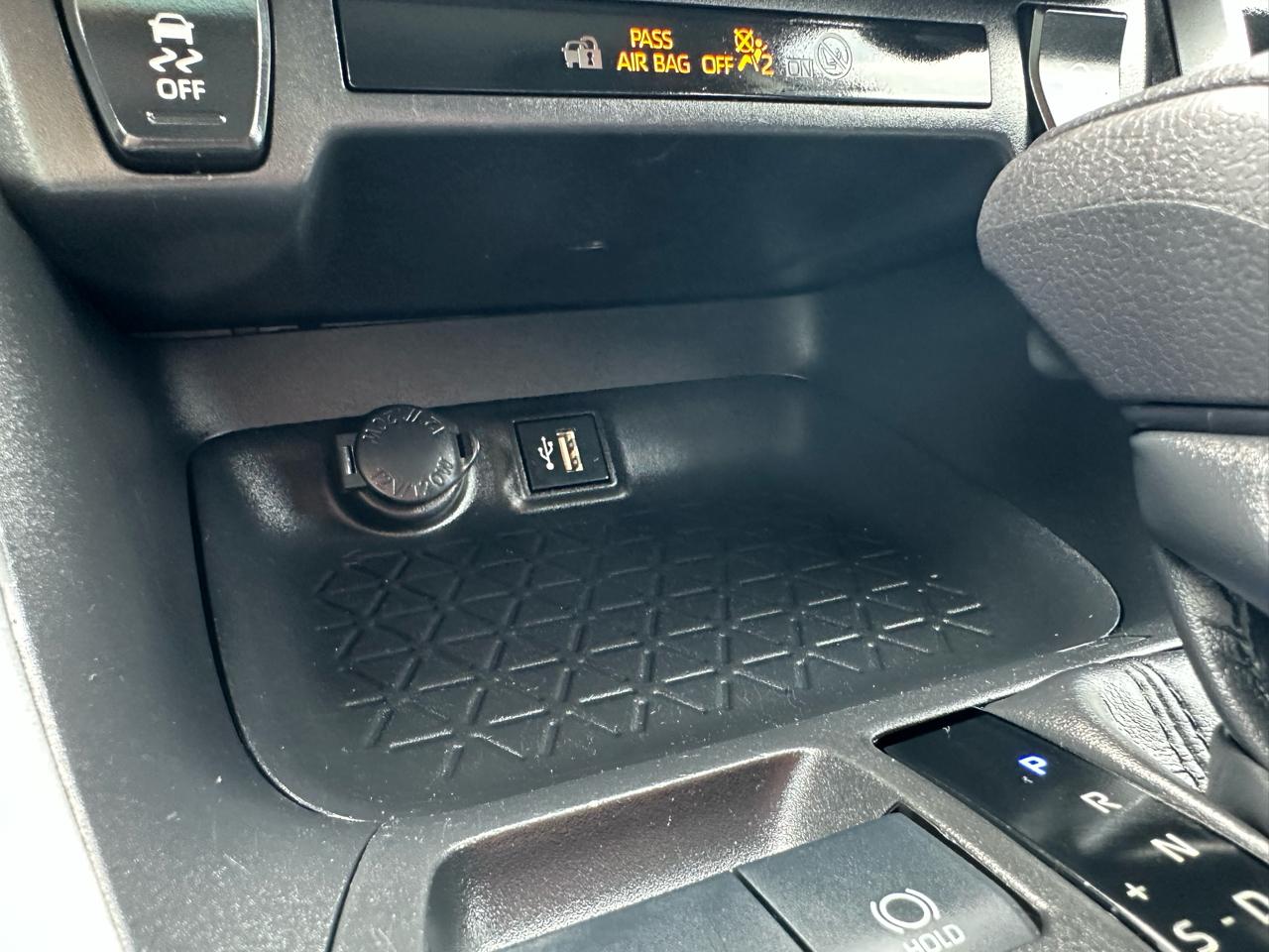 Toyota RAV4 LE AWD (Natl) 2023