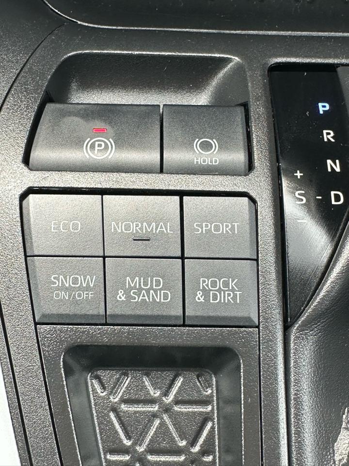 Toyota RAV4 LE AWD (Natl) 2023