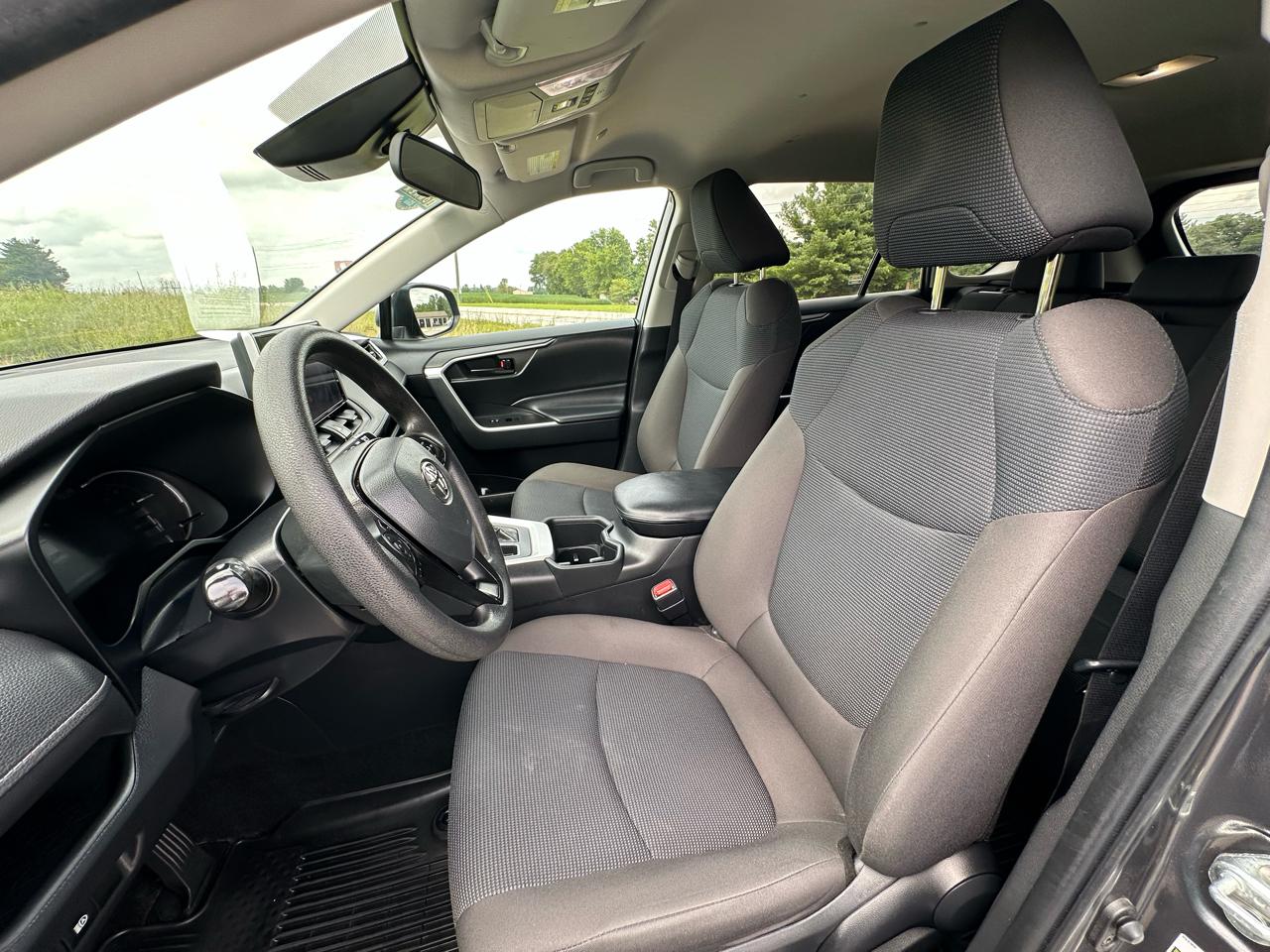 Toyota RAV4 LE AWD (Natl) 2023