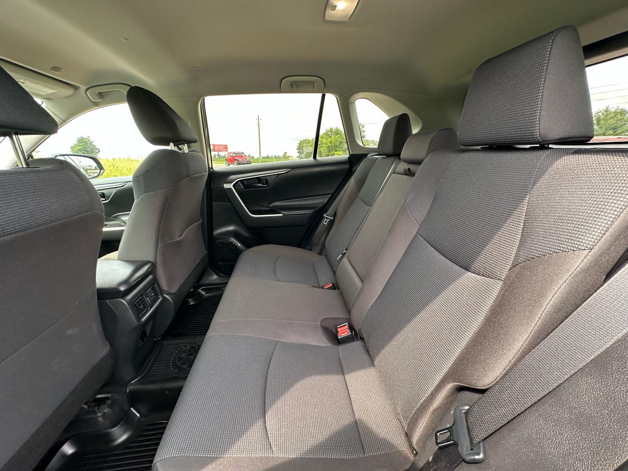 Toyota RAV4 LE AWD (Natl) 2023
