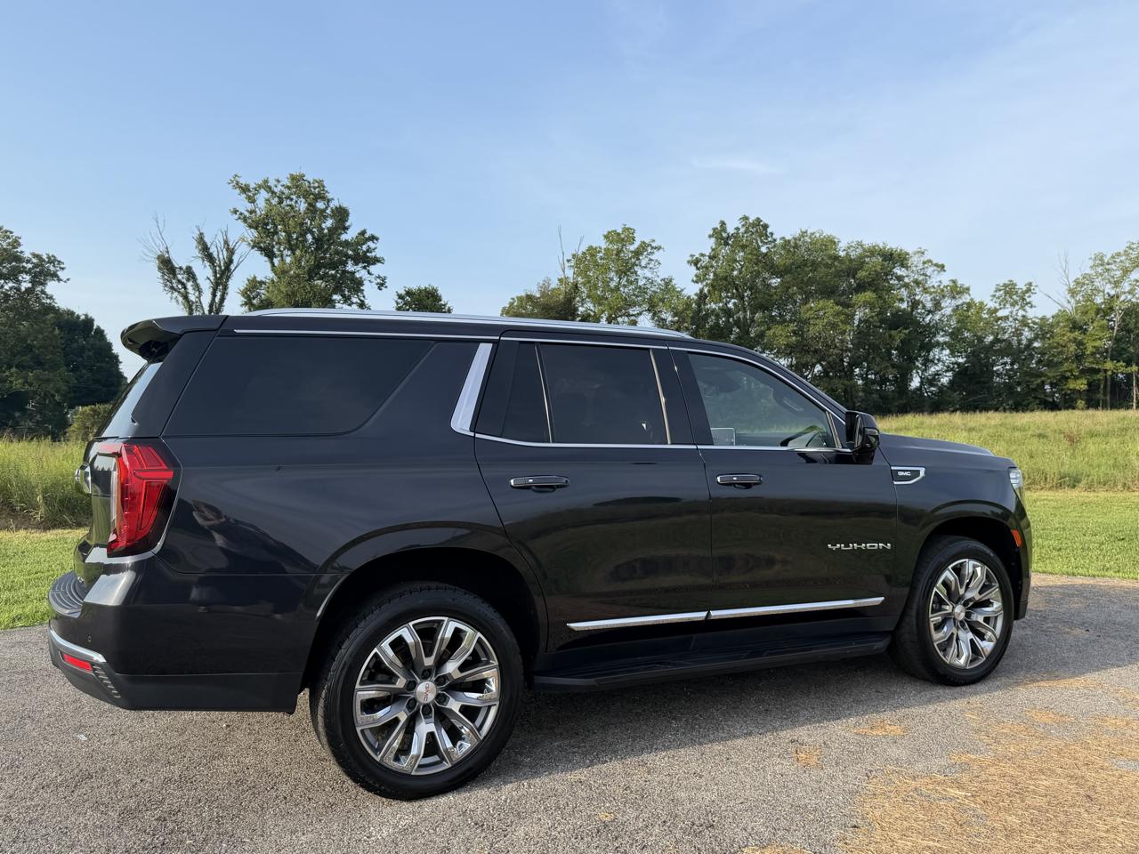 GMC Yukon 4WD 4dr SLT 2023