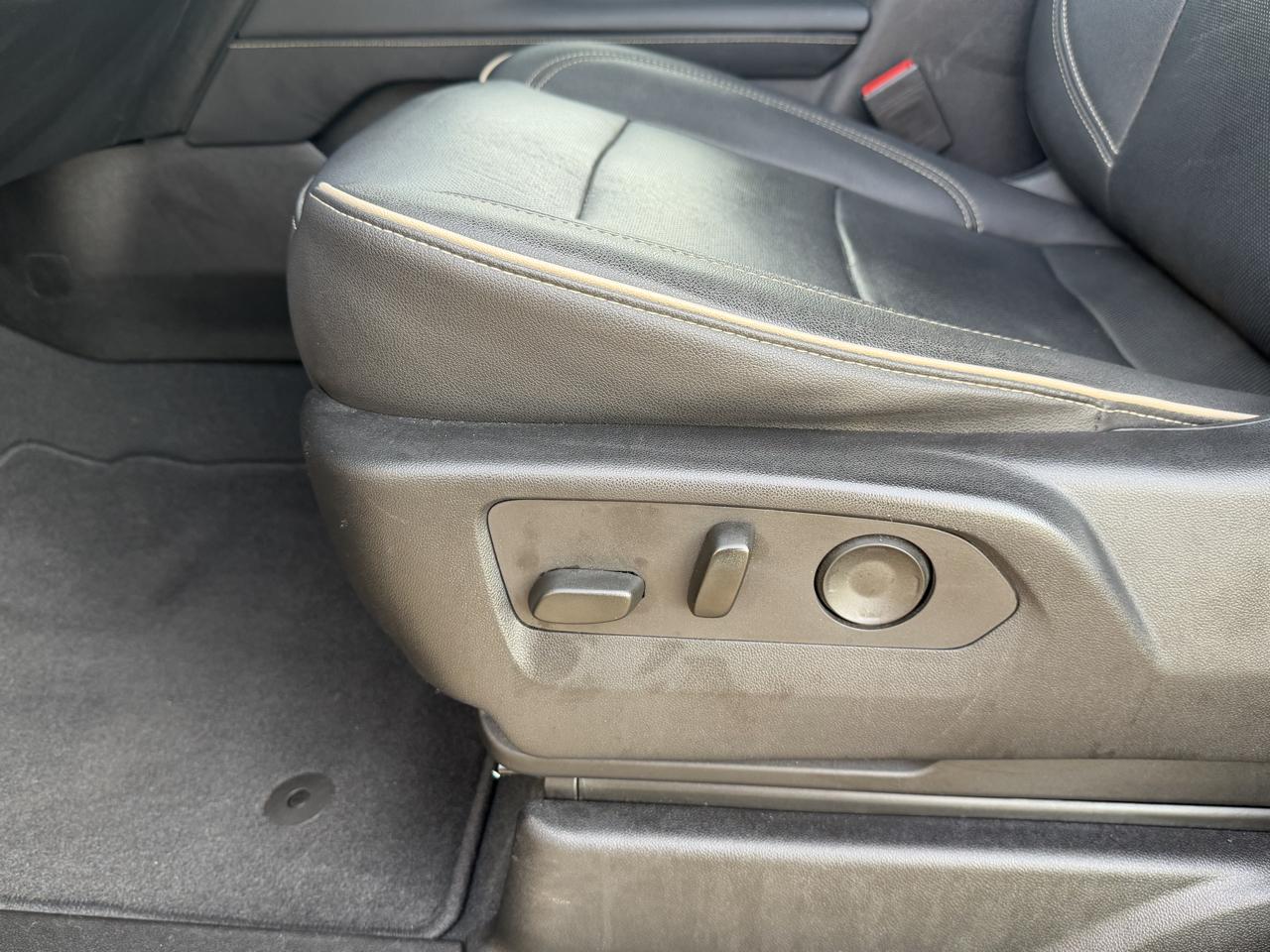 GMC Yukon 4WD 4dr SLT 2023