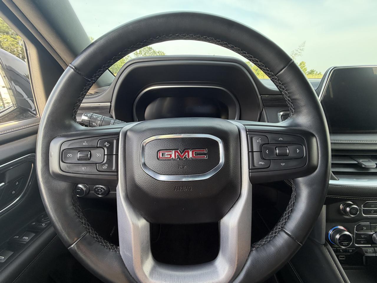 GMC Yukon 4WD 4dr SLT 2023
