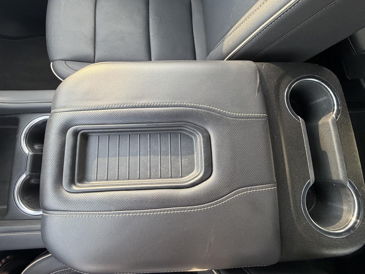 GMC Yukon 4WD 4dr SLT 2023