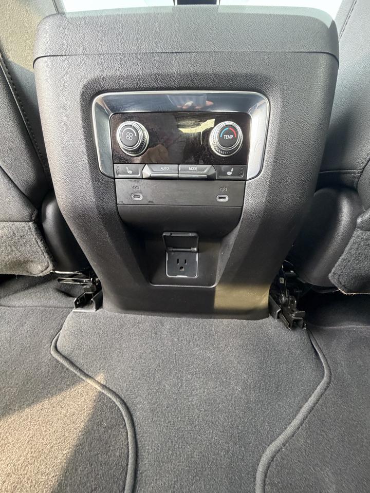 GMC Yukon 4WD 4dr SLT 2023