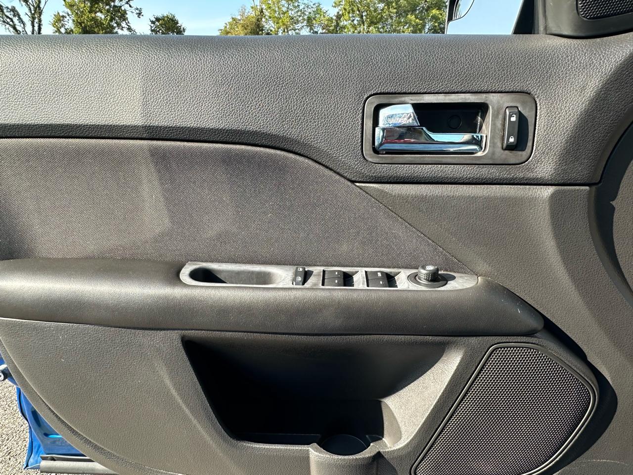 Ford Fusion 4dr Sdn SE FWD 2012
