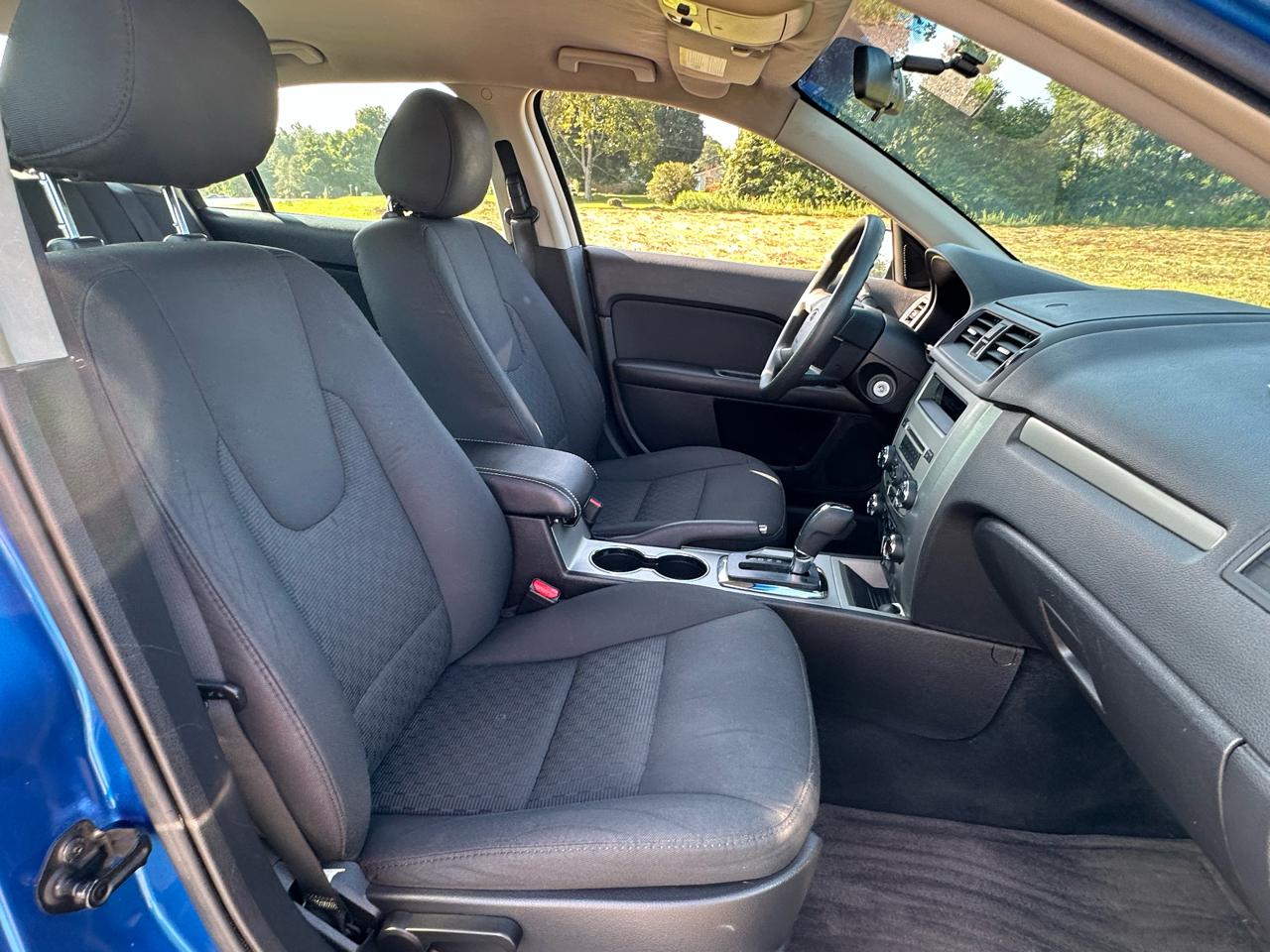 Ford Fusion 4dr Sdn SE FWD 2012