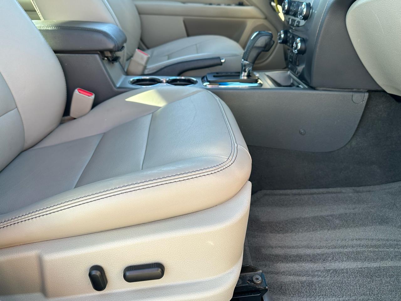 Ford Fusion 4dr Sdn SEL FWD 2011
