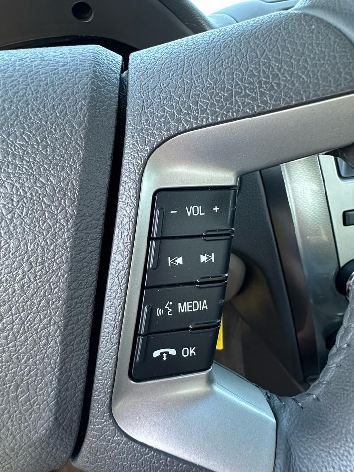Ford Fusion 4dr Sdn SEL FWD 2011