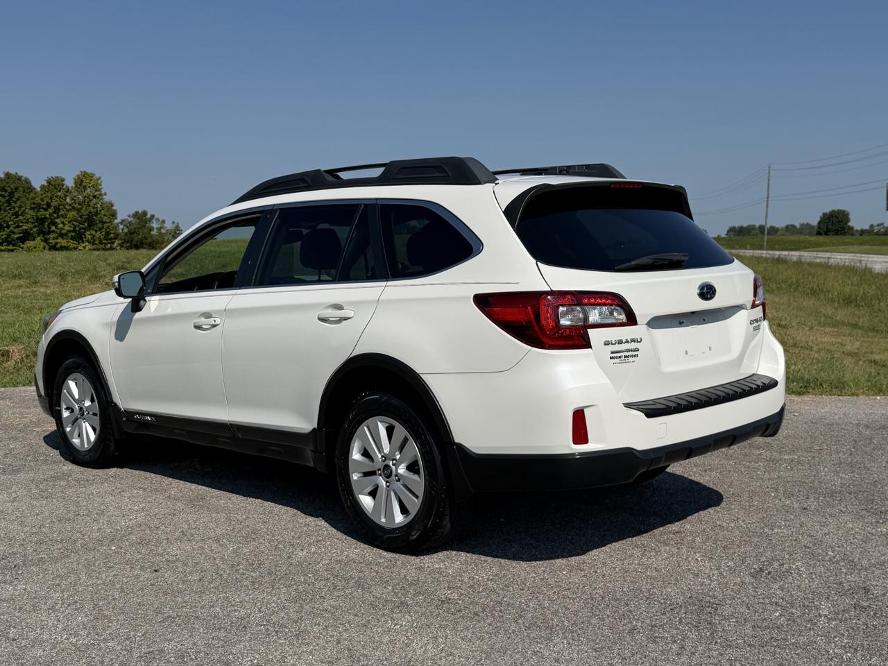 Subaru Outback 4dr Wgn 2.5i Premium PZEV 2015