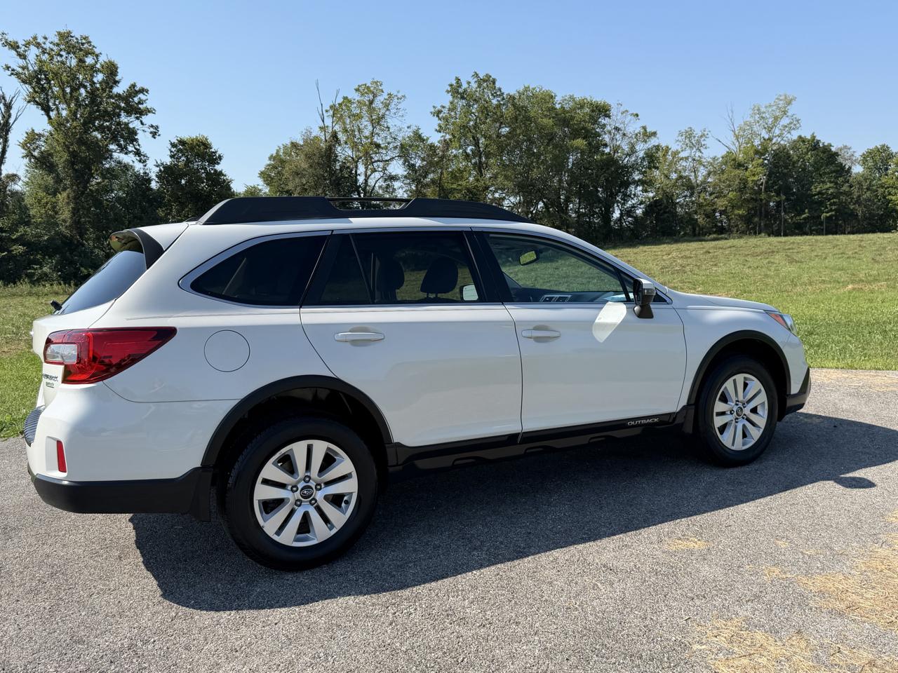 Subaru Outback 4dr Wgn 2.5i Premium PZEV 2015