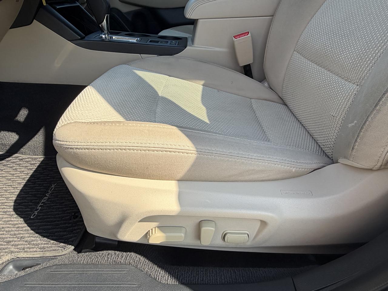 Subaru Outback 4dr Wgn 2.5i Premium PZEV 2015