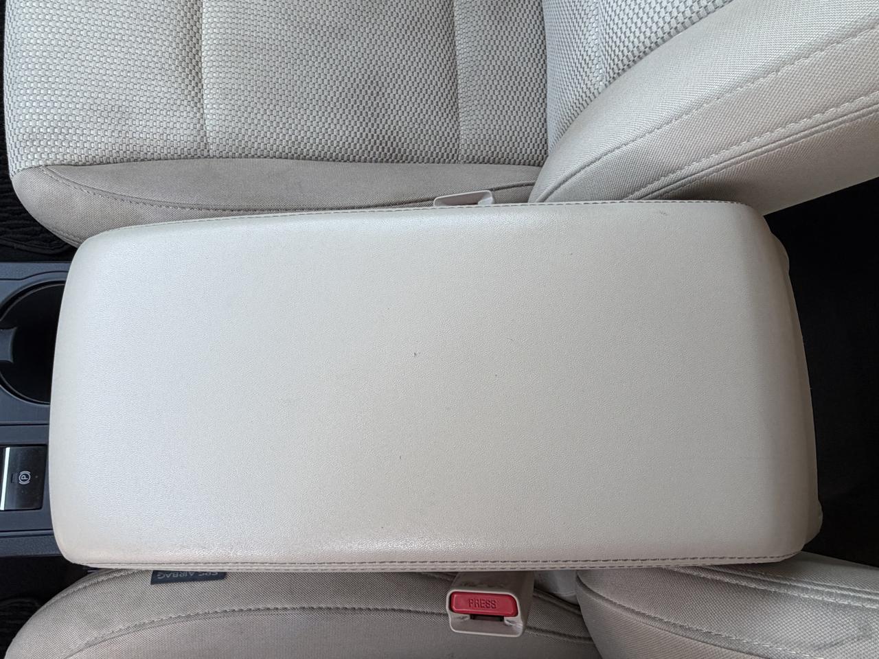 Subaru Outback 4dr Wgn 2.5i Premium PZEV 2015
