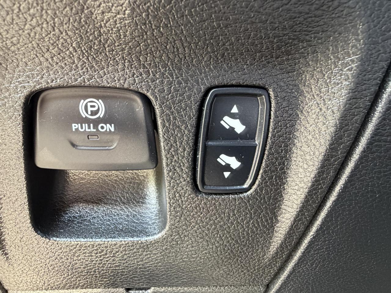 RAM 1500 Big Horn/Lone Star 4x4 Quad Cab 6'4" Box 2019