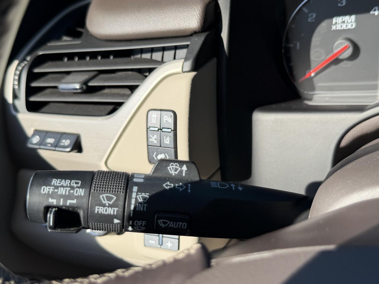 GMC Yukon 4WD 4dr Denali 2015