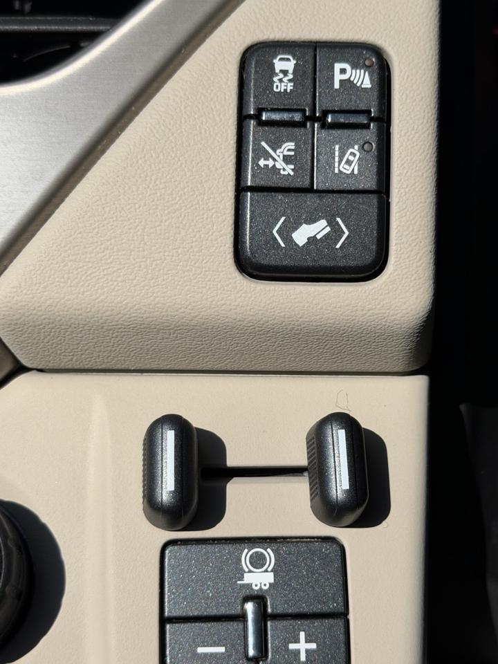 GMC Yukon 4WD 4dr Denali 2015