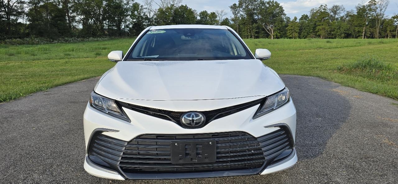 Toyota Camry LE Auto (Natl) 2022