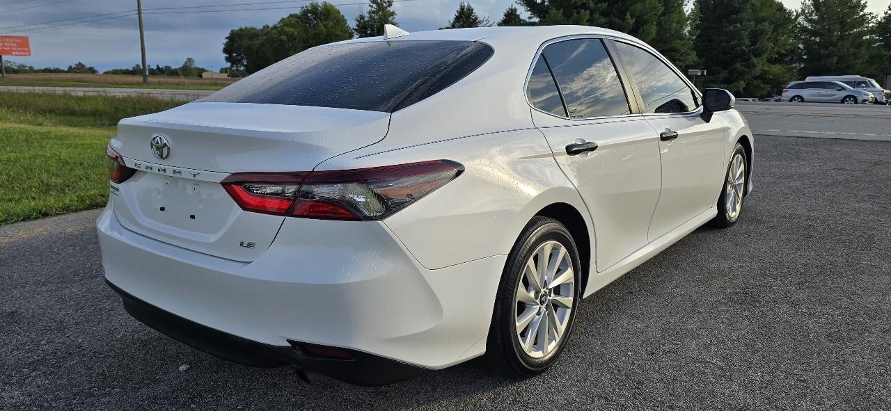 Toyota Camry LE Auto (Natl) 2022