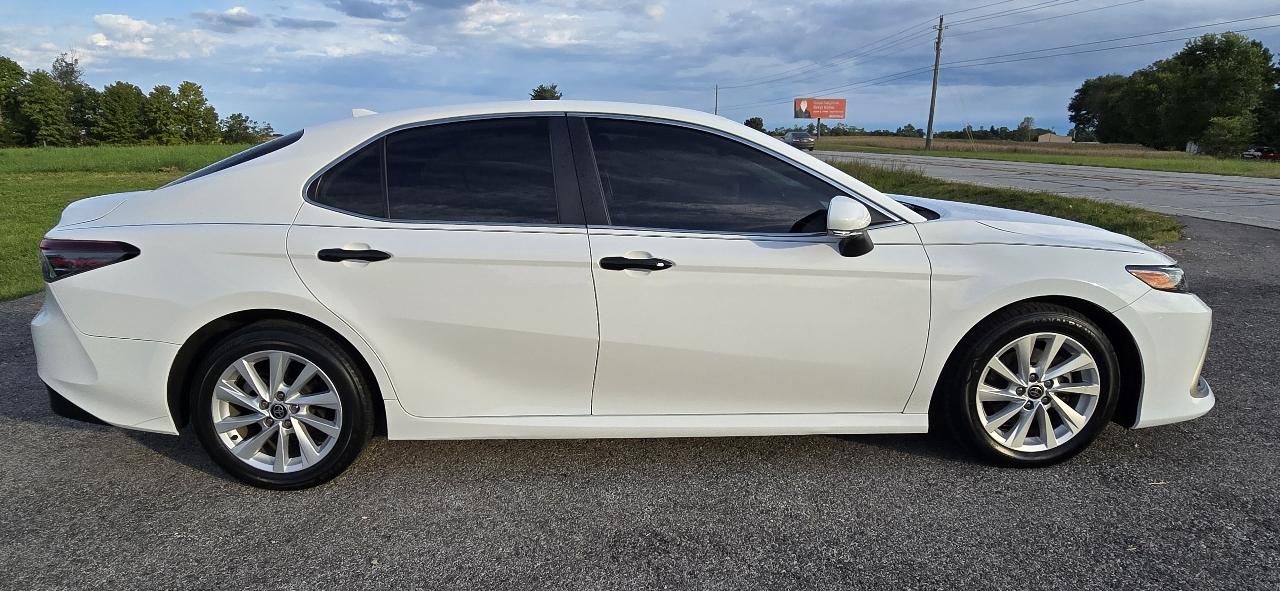 Toyota Camry LE Auto (Natl) 2022