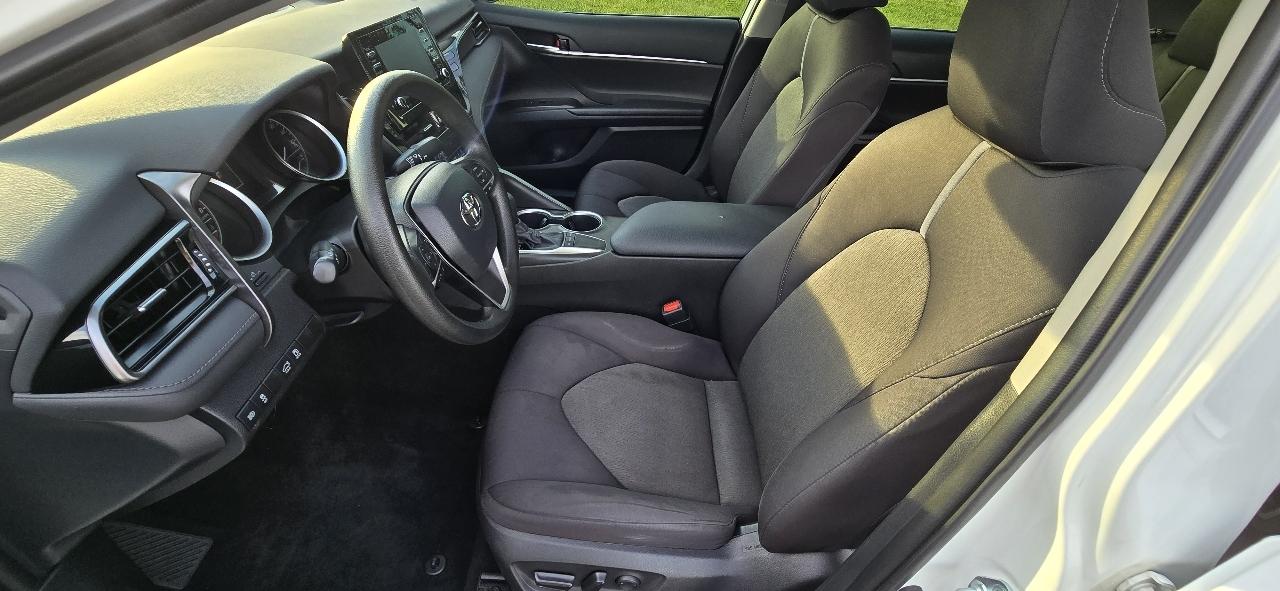 Toyota Camry LE Auto (Natl) 2022