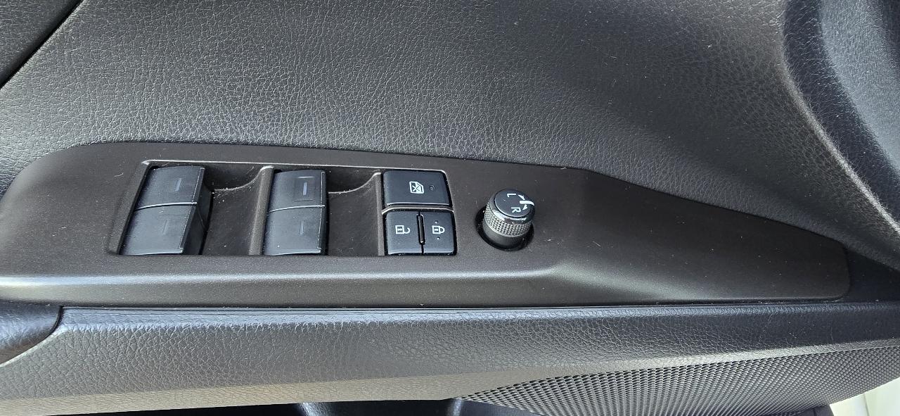 Toyota Camry LE Auto (Natl) 2022