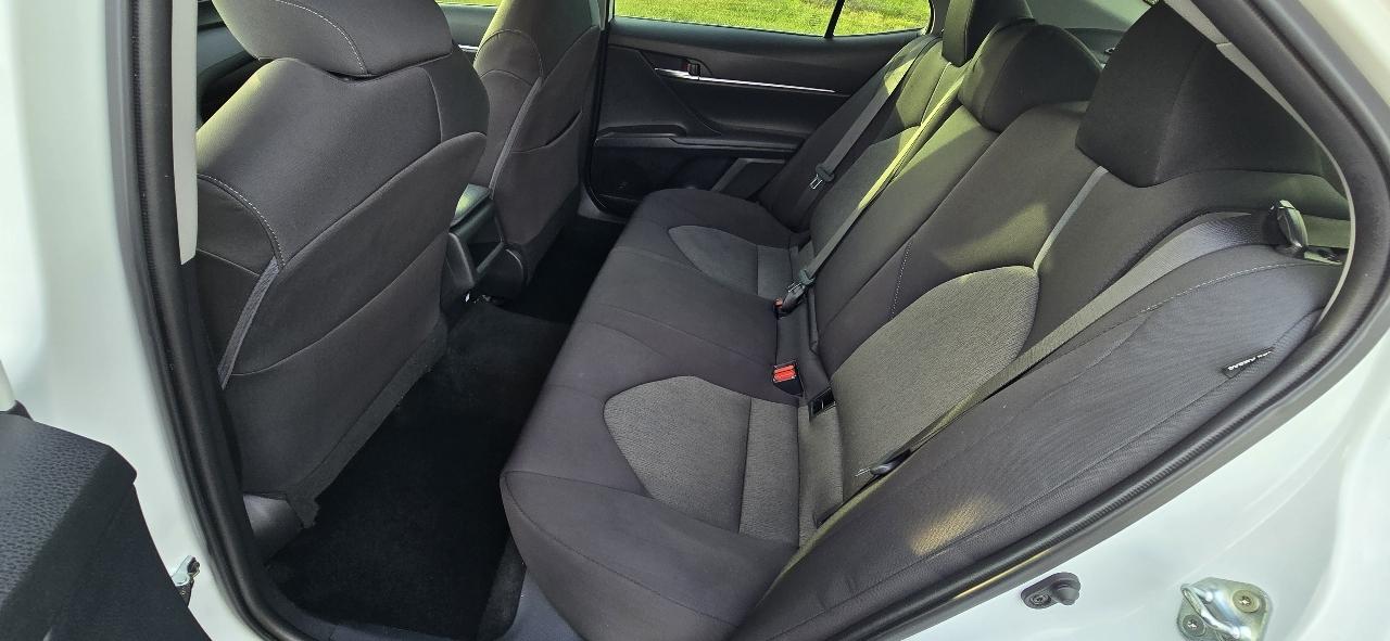 Toyota Camry LE Auto (Natl) 2022
