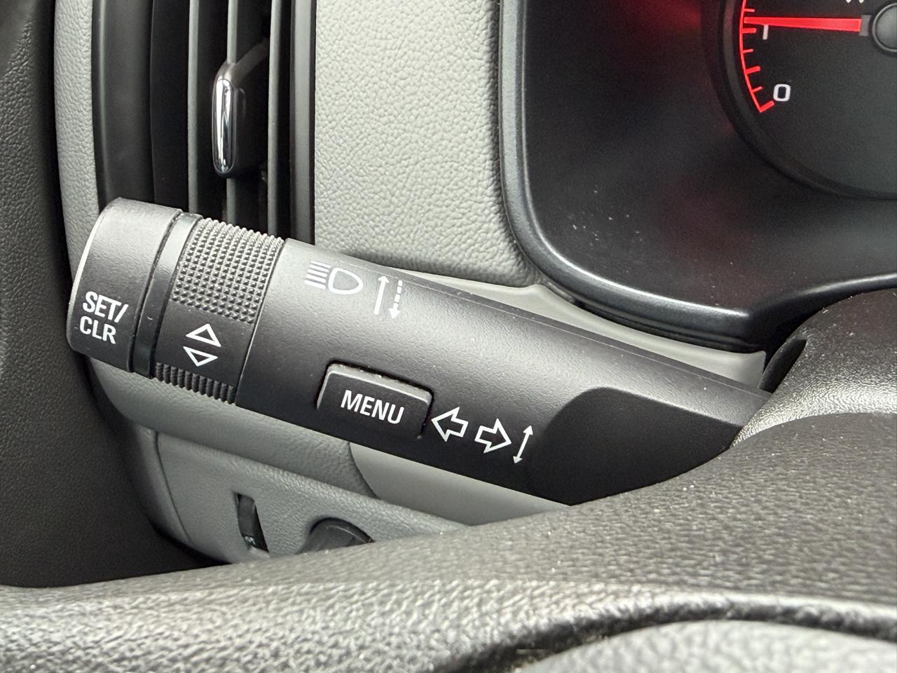 GMC Canyon 4WD Ext Cab 128.3" 2015