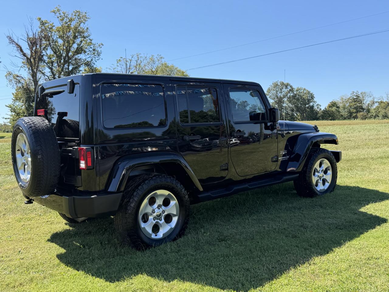Jeep Wrangler Unlimited 4WD 4dr Sahara 2017