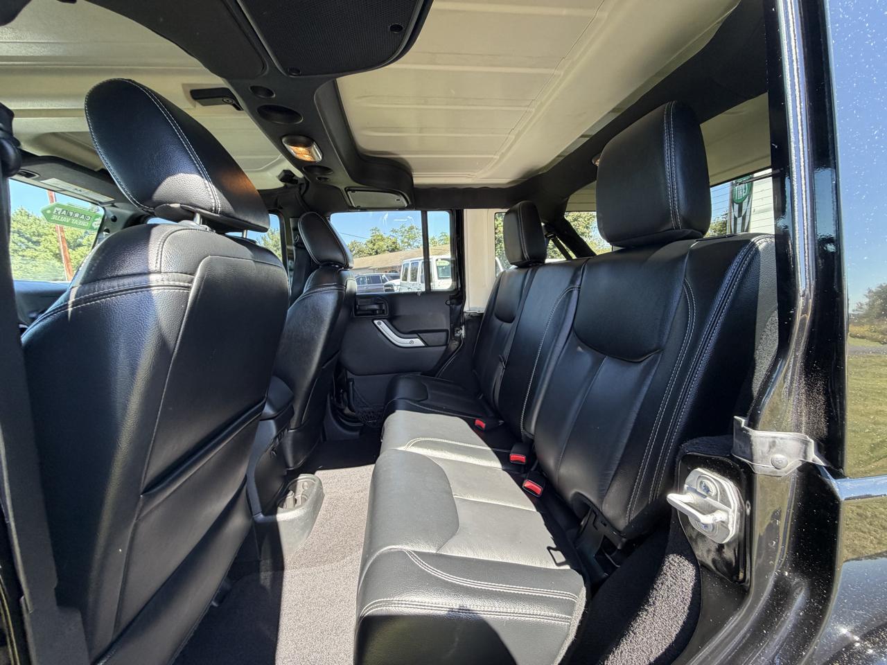 Jeep Wrangler Unlimited 4WD 4dr Sahara 2017