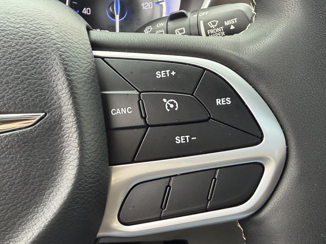 Chrysler Voyager LX FWD 2023