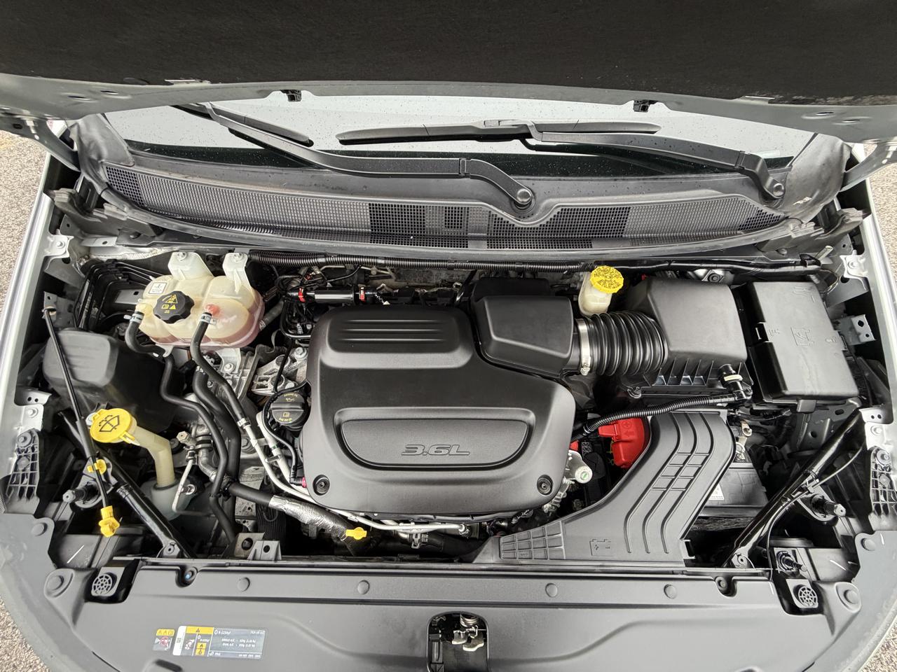 Chrysler Voyager LX FWD 2023