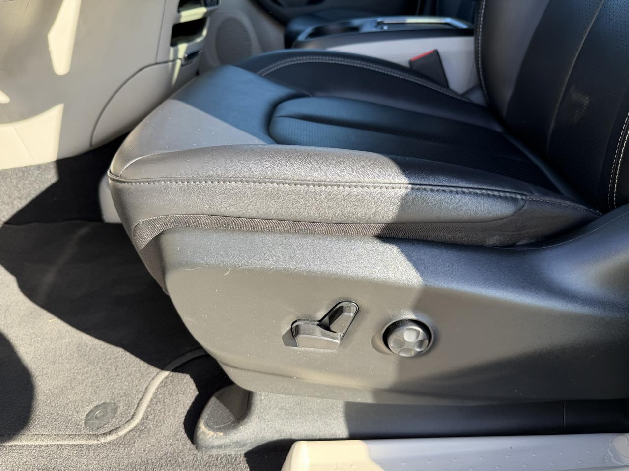 Chrysler Pacifica Touring L FWD 2024